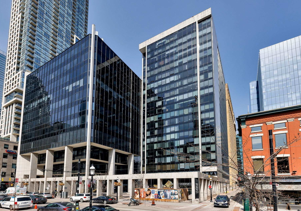 30-wellington-street-e-toronto-ontario-c12923144