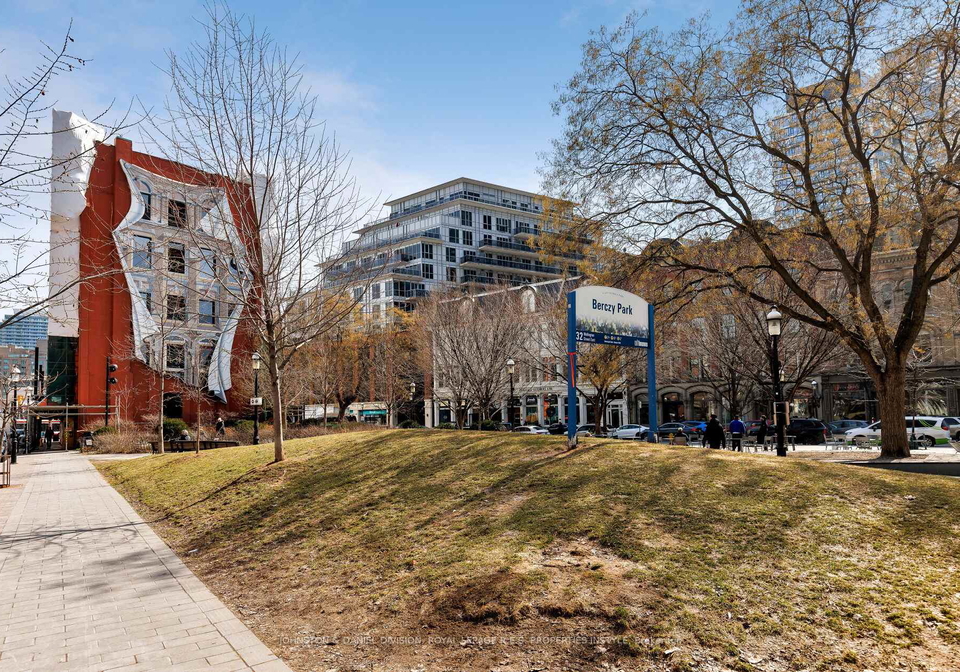 30-wellington-street-e-toronto-ontario-c12923144