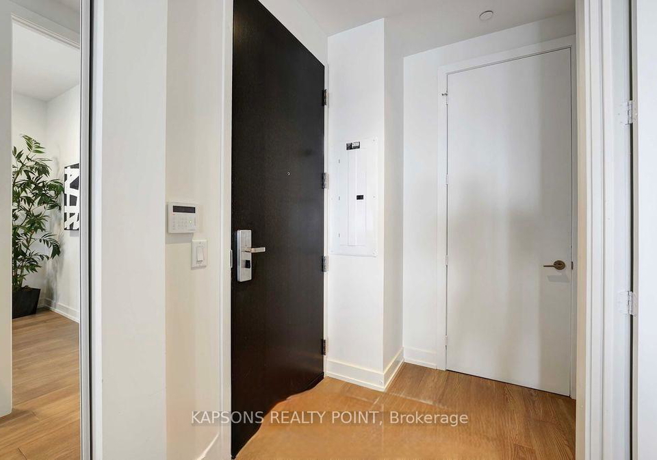 7-grenville-street-toronto-ontario-c12923244