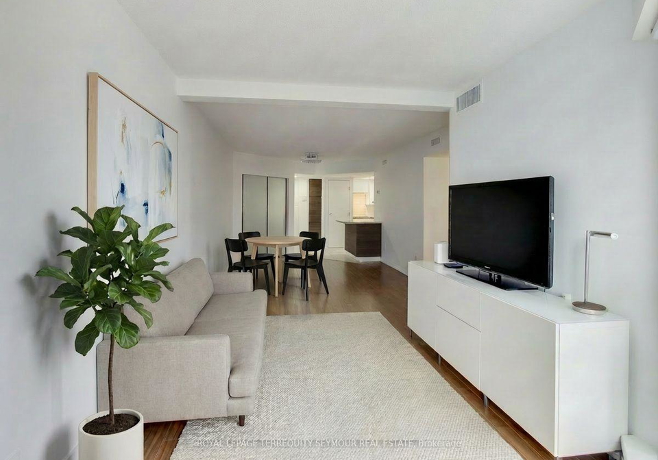 1001-bay-street-toronto-ontario-c12923866