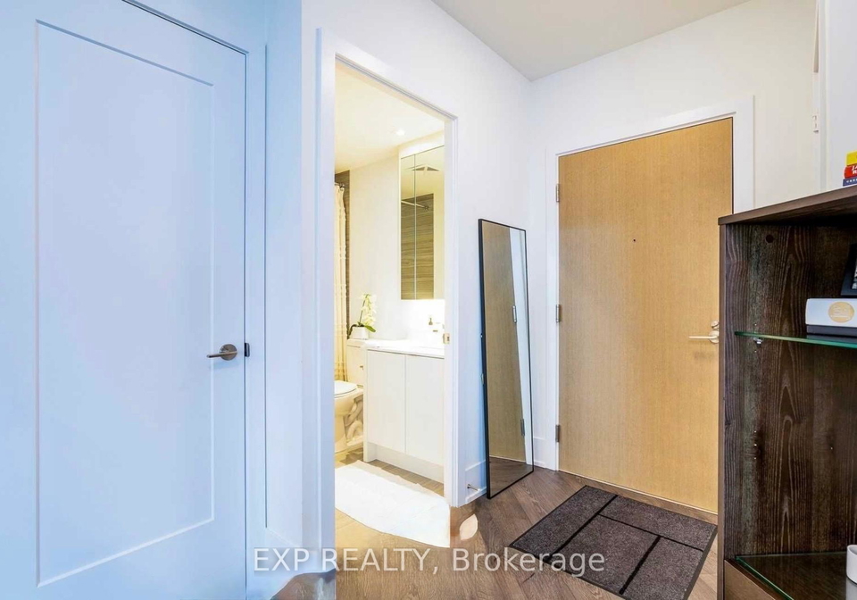 1-edgewater-drive-toronto-ontario-c12924280