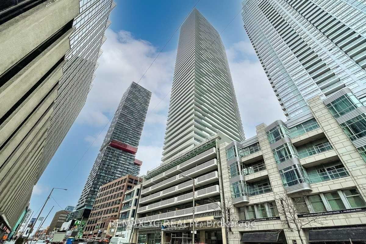 2221-yonge-street-toronto-ontario-c12924498