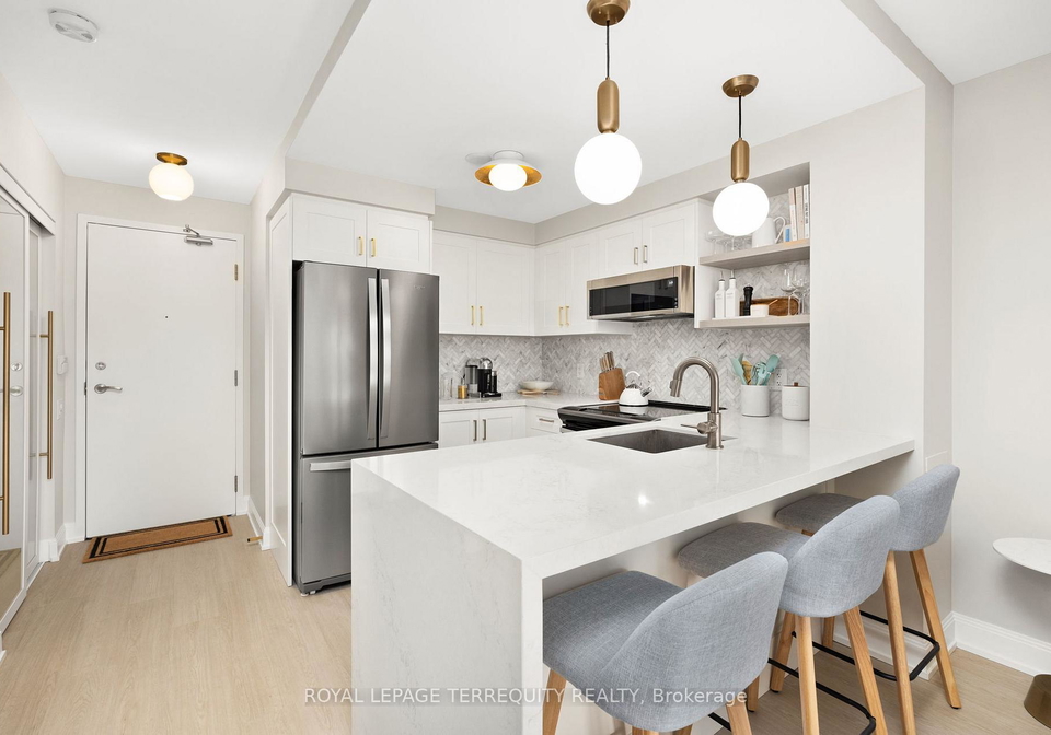 2191-yonge-street-toronto-ontario-c12924644