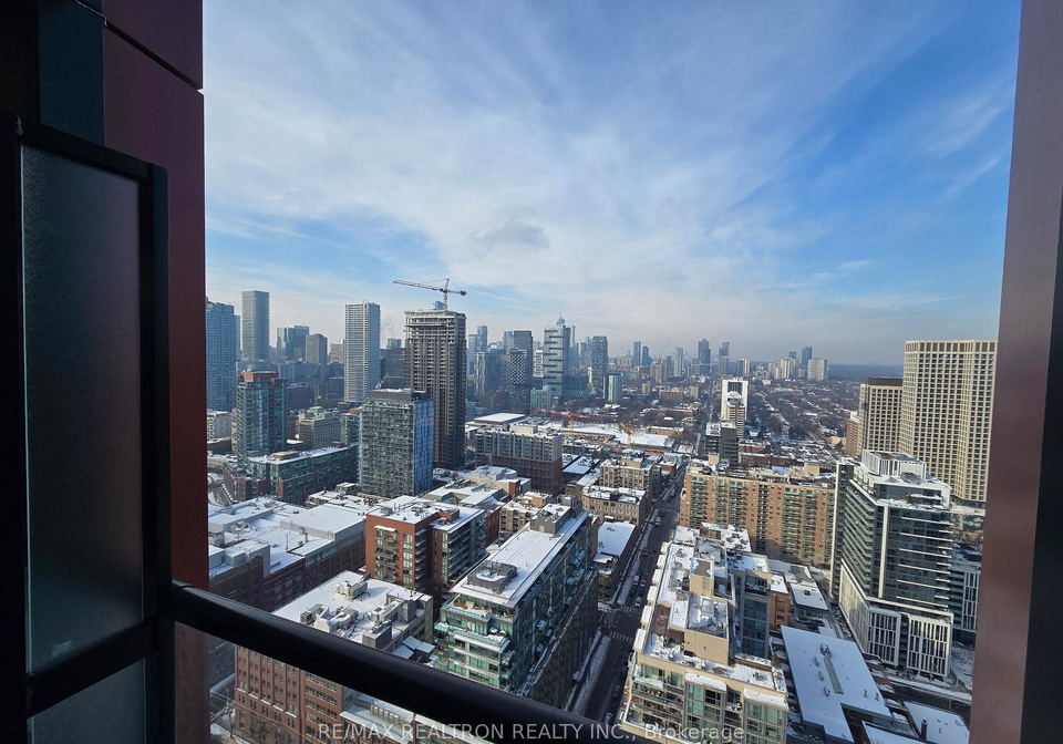 180-front-street-e-toronto-ontario-c12924734