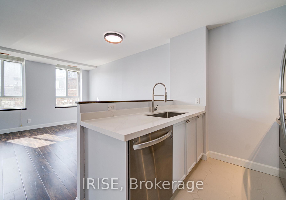 135-maitland-street-toronto-ontario-c12924836
