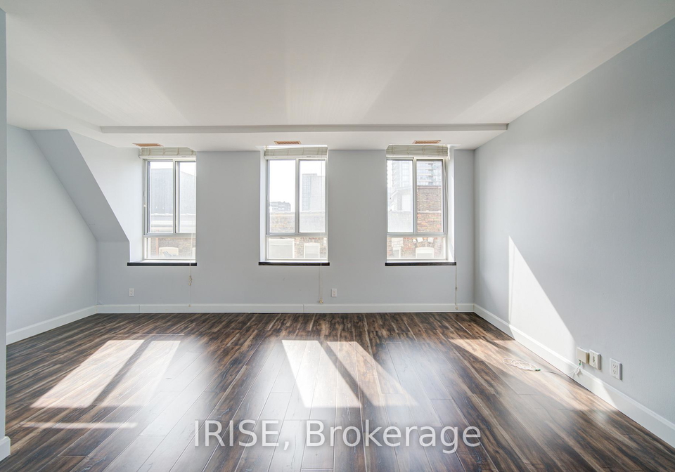 135-maitland-street-toronto-ontario-c12924836