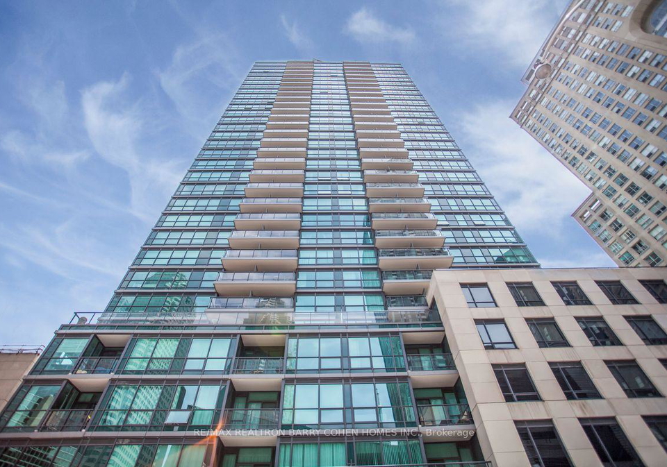 1-scott-street-toronto-ontario-c12924852