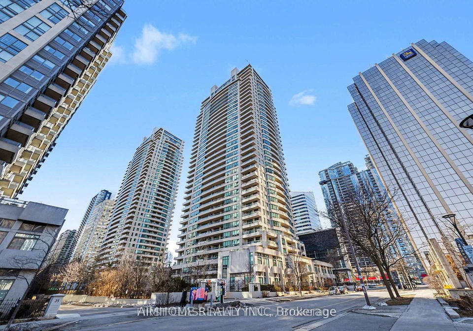 23-hollywood-avenue-north-york-ontario-c12924896
