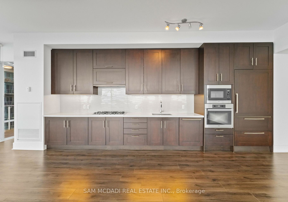 29-queens-quay-e-toronto-ontario-c12925686