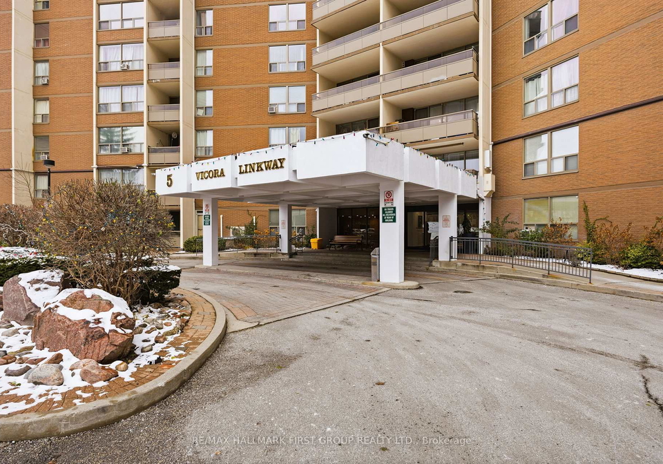 5-vicora-linkway-east-york-ontario-c12925804