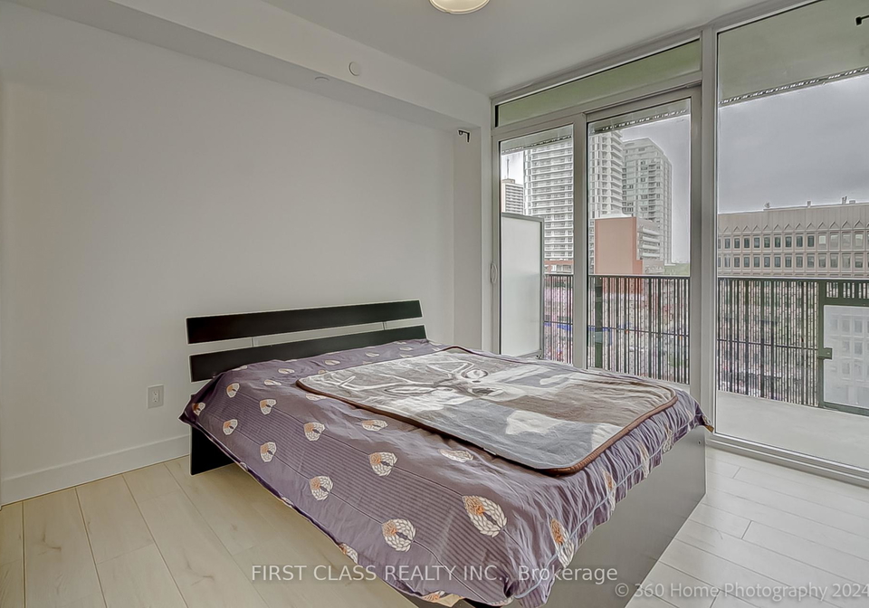 8-eglinton-avenue-e-toronto-ontario-c12926914