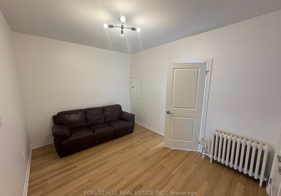 756-queen-street-w-toronto-ontario-c12926984
