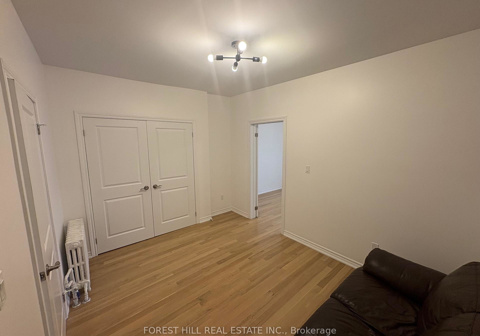 756-queen-street-w-toronto-ontario-c12926984