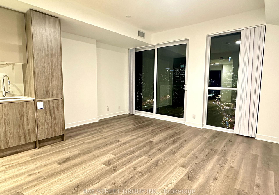 180-front-street-e-toronto-ontario-c12927008