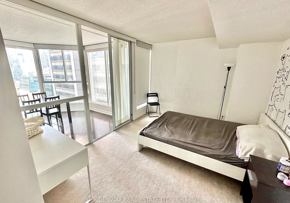 55-centre-avenue-toronto-ontario-c12927304