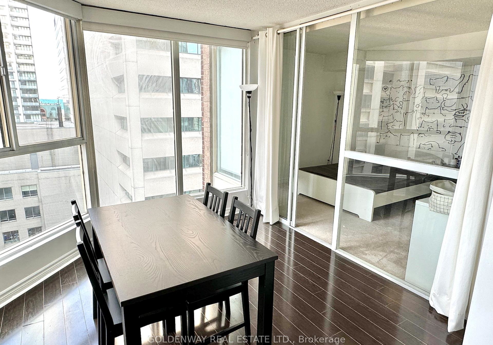 55-centre-avenue-toronto-ontario-c12927304