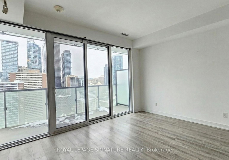28-wellesley-street-e-toronto-ontario-c12927800
