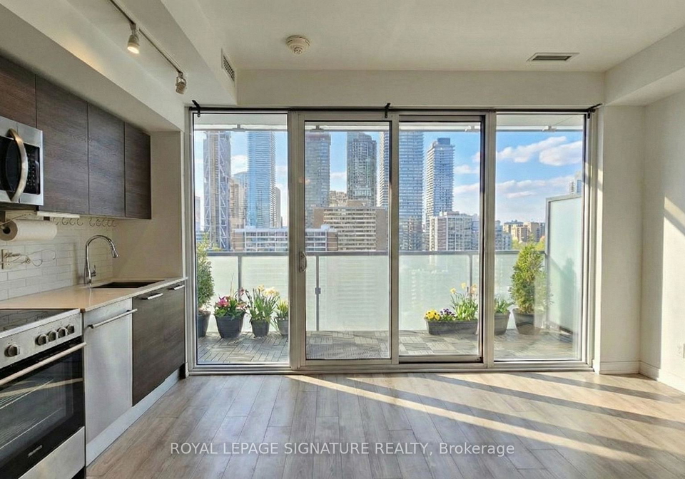 28-wellesley-street-e-toronto-ontario-c12927800