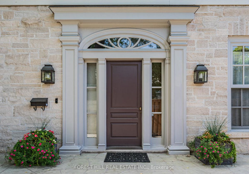 1-burton-road-toronto-ontario-c12927954