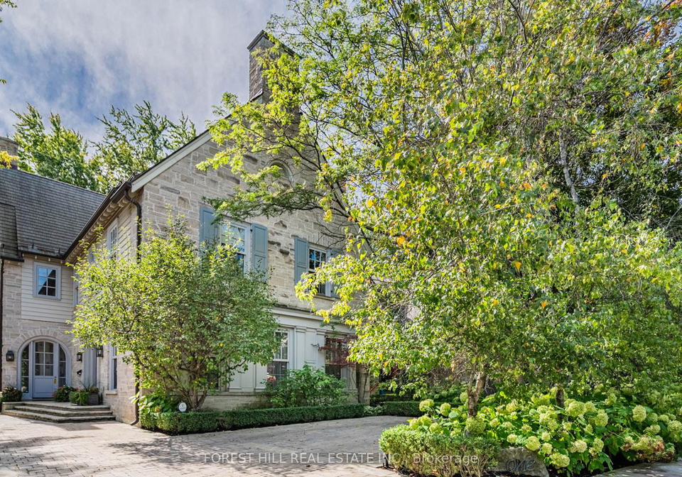 1-burton-road-toronto-ontario-c12927954
