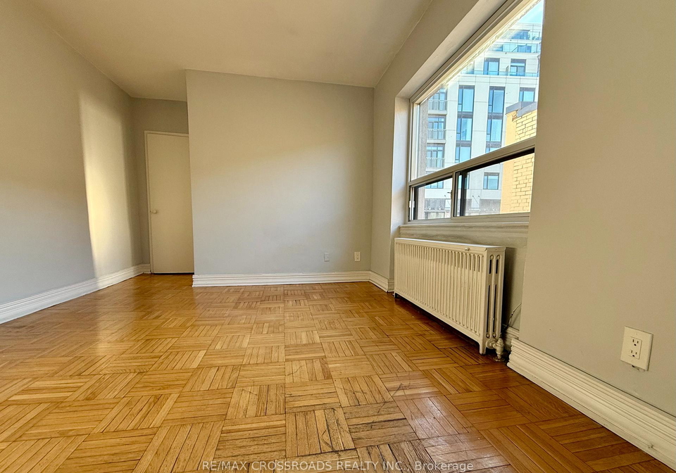 2770-yonge-street-toronto-ontario-c12928042