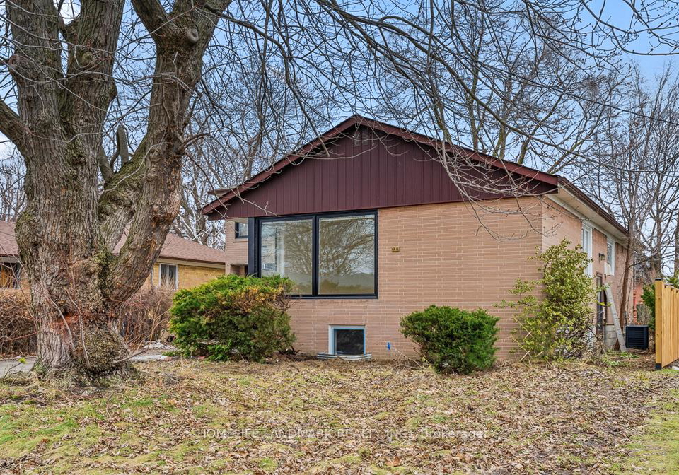 135-waterloo-avenue-toronto-ontario-c12928134