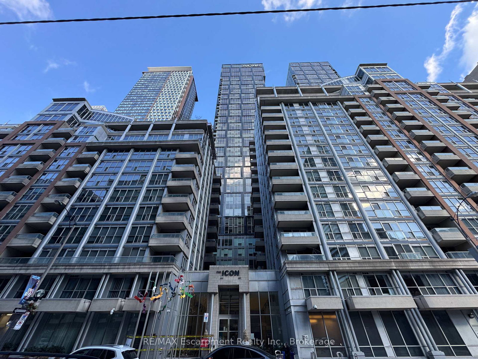 270-wellington-street-w-toronto-ontario-c12928324