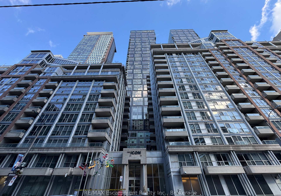 270-wellington-street-w-toronto-ontario-c12928324