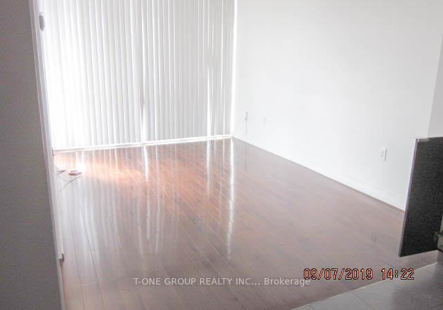 15-fort-york-boulevard-toronto-ontario-c12928600
