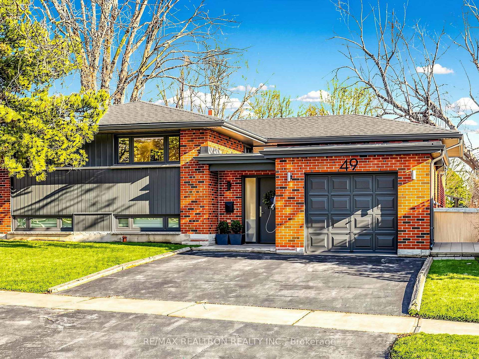 49-castlegrove-boulevard-north-york-ontario-c12928922