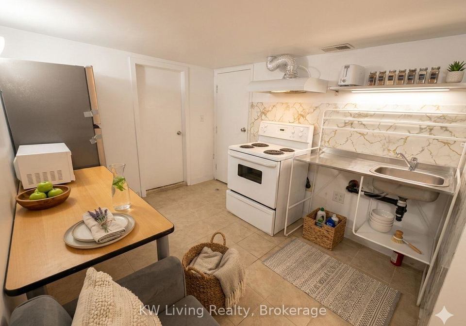 62-ulster-street-toronto-ontario-c12928934