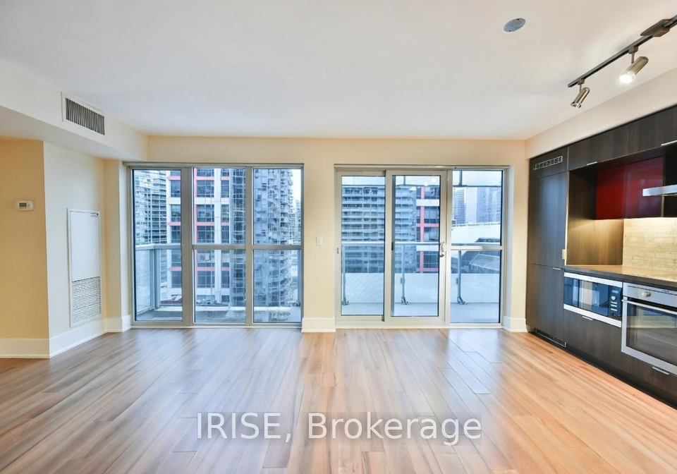 300-front-street-w-toronto-ontario-c12929314