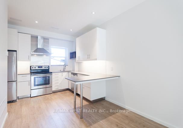 1118-queen-street-w-toronto-ontario-c12929396