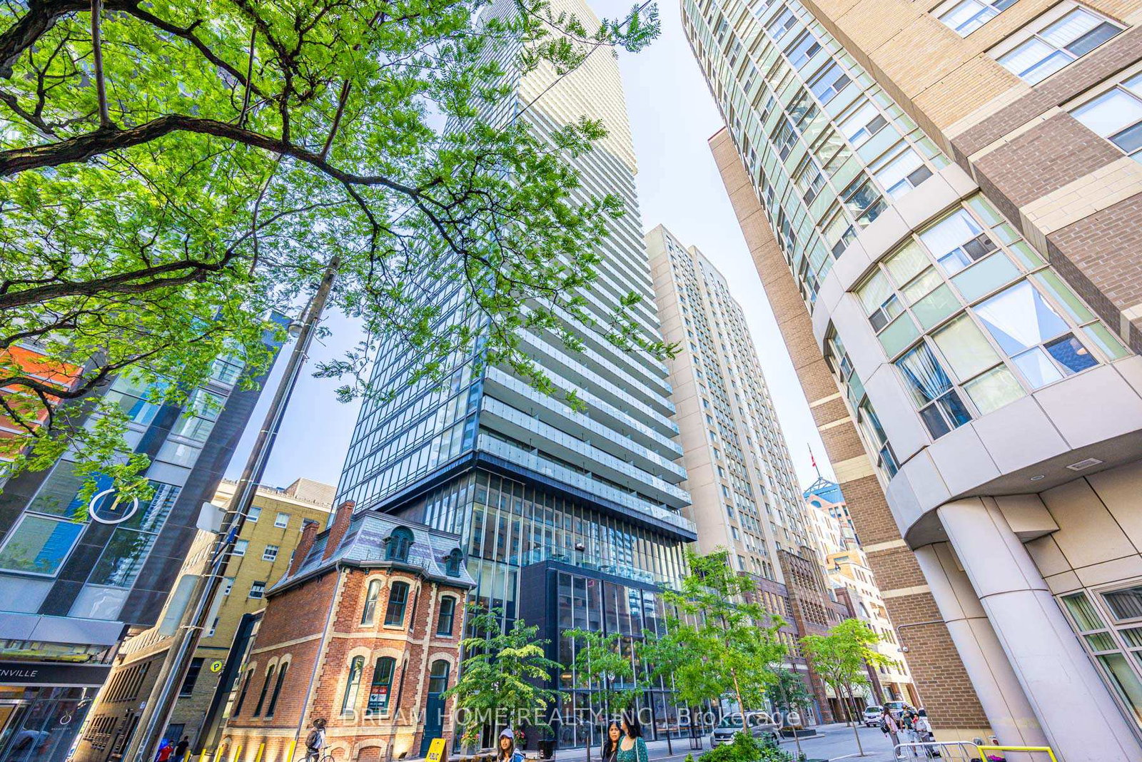 15-grenville-street-toronto-ontario-c12930066