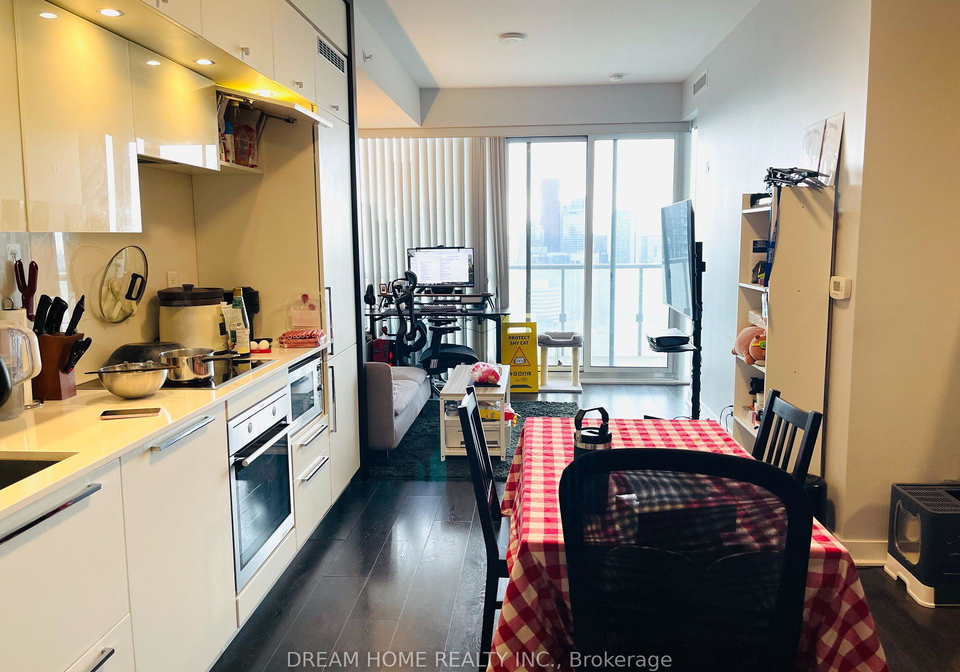 15-grenville-street-toronto-ontario-c12930066
