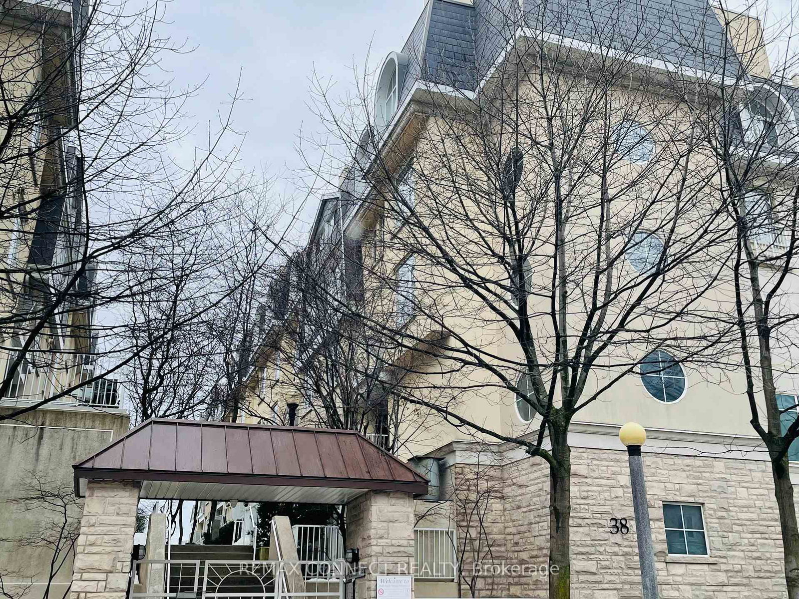 38-stadium-road-toronto-ontario-c12930668