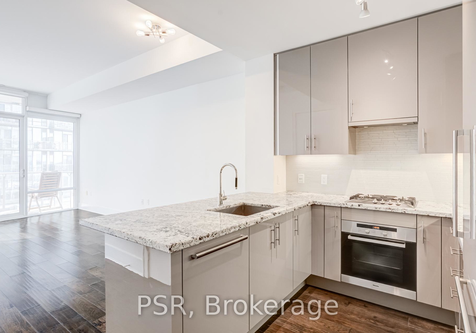 29-queens-quay-e-toronto-ontario-c12930876