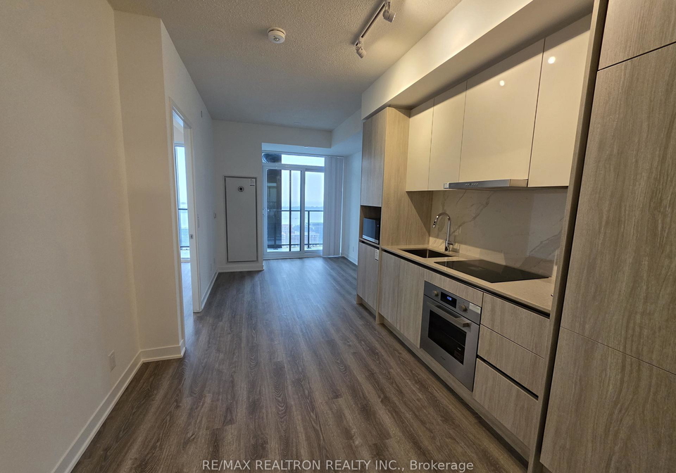 180-front-street-e-toronto-ontario-c12931158