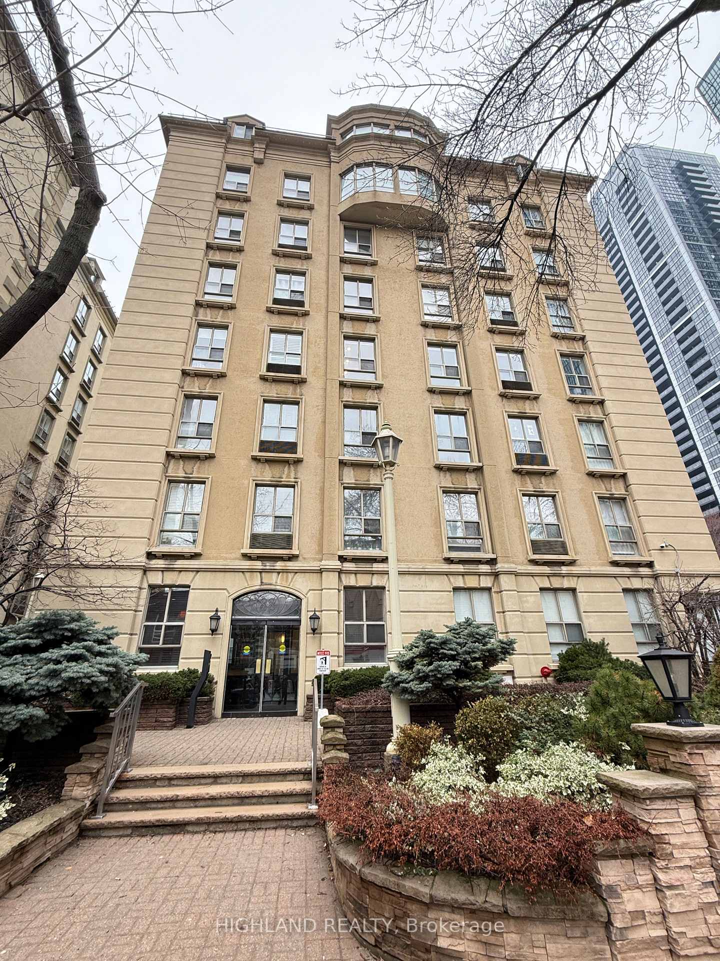 88-charles-street-e-toronto-ontario-c12931412