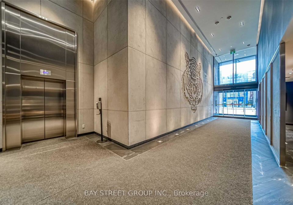 28-wellesley-street-toronto-ontario-c12931516