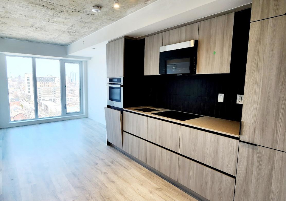 2-augusta-avenue-toronto-ontario-c12931572