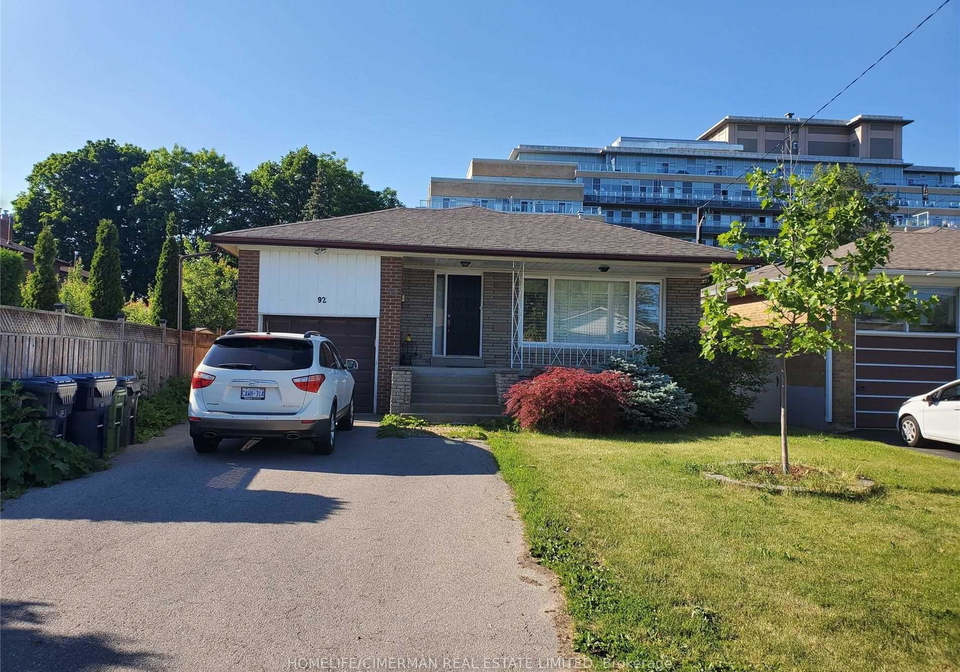 92-alexis-boulevard-toronto-ontario-c12931884