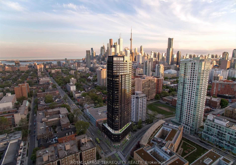 159-wellesley-street-e-toronto-ontario-c12932104