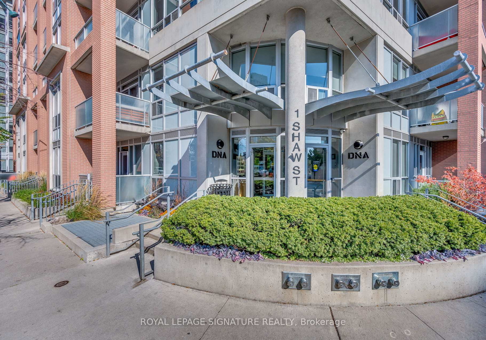 1-shaw-street-toronto-ontario-c12932314