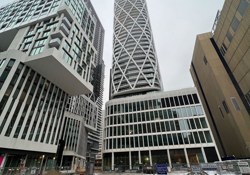 230-simcoe-street-toronto-ontario-c12932326