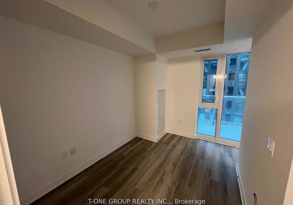 230-simcoe-street-toronto-ontario-c12932326