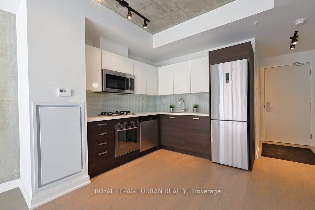 39-brant-street-toronto-ontario-c12932584