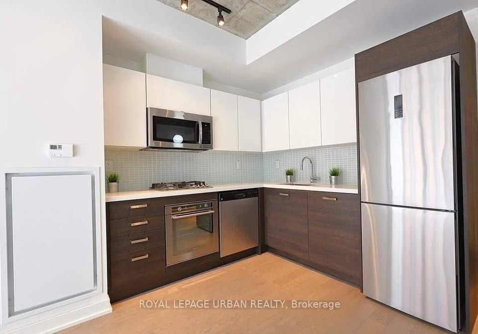 39-brant-street-toronto-ontario-c12932584