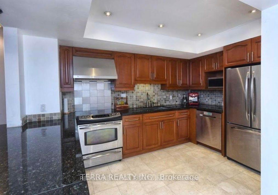 1-duplex-avenue-toronto-ontario-c12932706