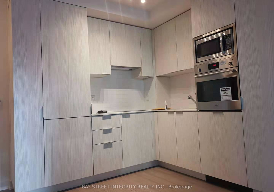 11-wellesley-street-toronto-ontario-c12932980